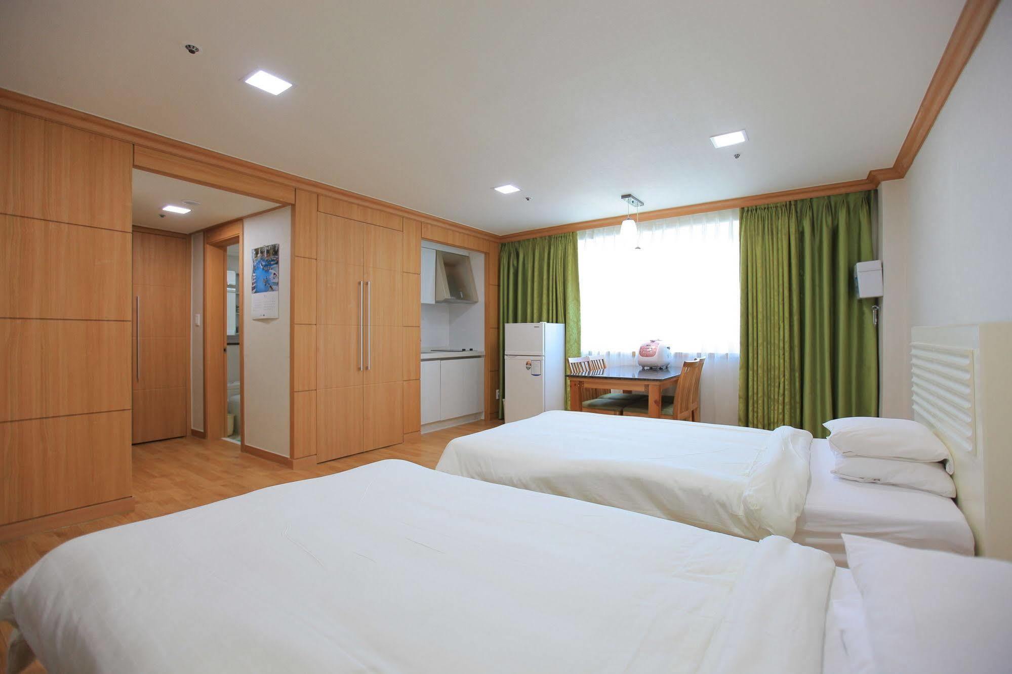 Yongpyong Resort - Tower Condo Pyeongchang Esterno foto